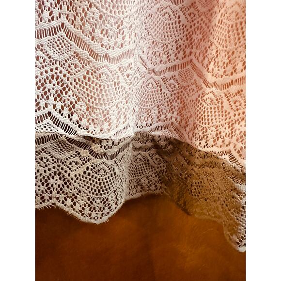 Emma & Michele Women's Sleeveless Lacey Light Pink Dress Size 14 - Picture 3 of 8